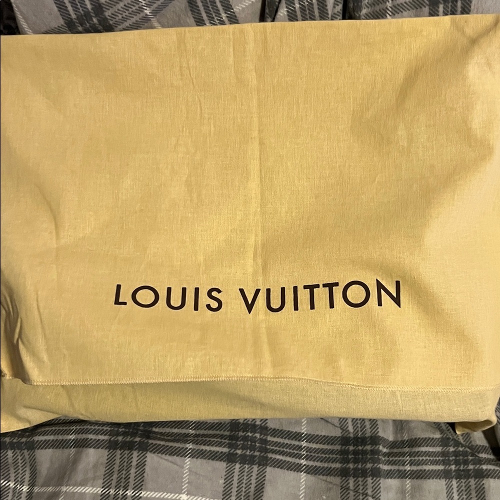 Louis Vuitton Brown and Red Shoulder Bag with Monogram Canvas - Picture 11 of 13
